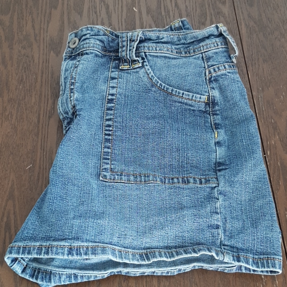 Jean shorts - Picture 3 of 3
